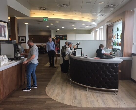 Glasgow Airport's Upper Deck Business Area Completes